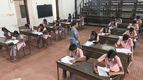 10-ம் வகுப்பு அறிவியல் தேர்வு எளிது: மாணவர்கள் கருத்து