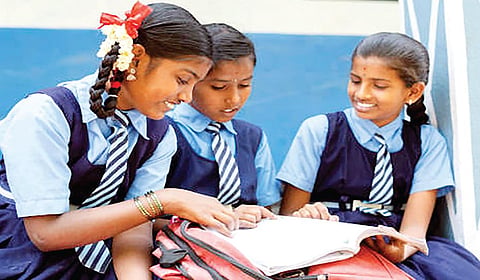 கலகம் செய்யும் வகுப்பறைகள்! | வகுப்பறை புதிது 15