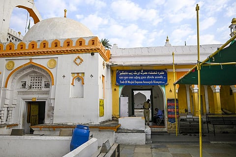 அவுரங்கசீப் கல்லறையை பாதுகாக்கக் கோரி முகலாயப் பேரரசின் வாரிசு ஐ.நா. சபைக்கு கடிதம்!