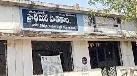 குடிநீர் தொட்டியில் விஷம் கலந்து 30 மாணவர்களை கொல்ல முயற்சி