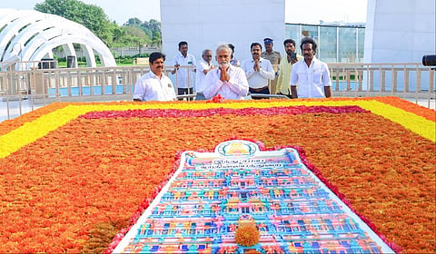 ‘கருணாநிதி சமாதியில் விளம்பரம் தேட கோயில் கோபுரம்தான் கிடைத்ததா?’ - சேகர்பாபுவுக்கு இந்து மக்கள் கட்சி கேள்வி