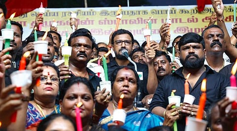 திமுக அரசின் நீட் வாக்குறுதியைக் கண்டித்து தமிழகம் முழுவதும் அதிமுக மாணவரணி ஆர்ப்பாட்டம்