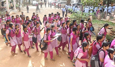 கோடை விடுமுறையை எவ்வாறு கழிக்க வேண்டும்? - பெற்றோருக்கு பள்ளிக்கல்வி துறை அறிவுறுத்தல்