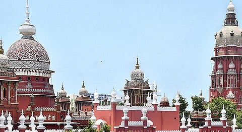 கல்லூரி கல்வி இயக்குநர் ஜூன் 2-ல் ஆஜராக நீதிமன்ற அவமதிப்பு வழக்கில் ஐகோர்ட் உத்தரவு