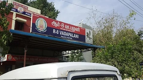 திரைப்பட விநியோகஸ்தர் வீட்டில் 40 பவுன் நகைகள், 10 கிலோ வெள்ளி திருட்டு