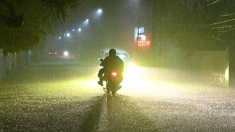 வயநாடு, கண்ணூர், காசர்கோடு உள்ளிட்ட மாவட்டங்களுக்கு கேரள அரசு ஆரஞ்சு அலர்ட்