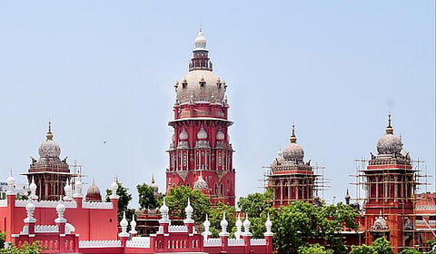 கிருஷ்ணகிரி அதிமுக எம்எல்ஏ வெற்றியை எதிர்த்து தொடரப்பட்ட தேர்தல் வழக்கு: ஐகோர்ட் தள்ளுபடி
