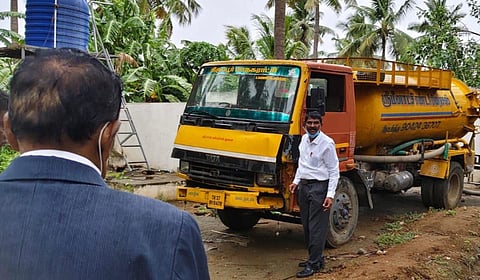 தனியார் சாய ஆலையில் கழிவு அகற்றுவது மாநகராட்சி ஒப்பந்த வாகனமா? - திருப்பூரில் நீதிபதி குழு அதிர்ச்சி