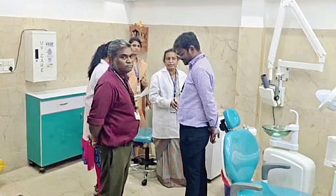 வாணியம்பாடி கச்சேரி சாலையில் உள்ள ஒரு தனியார் பல் மருத்துவ மனையில் மருத்துவம் மற்றும் ஊரக நலப்பணிகள் இணை இயக்குநர் ஞானமீனாட்சி நேற்று ஆய்வு நடத்தினார்.