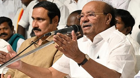 ராமதாஸை தலைவராக ஏற்றுக் கொண்டால் அன்புமணிக்கு முதல்வர் பதவி: வன்னியர் சங்க தலைவர் அறிவுரை