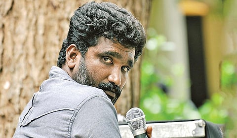 விக்ரம் சுகுமாரன் | சாதியின் தலையில் சத்தமில்லாமல் குட்டியவர்! - அஞ்சலி