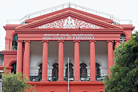பெங்களூரு கூட்ட நெரிசல் வழக்கு: கர்நாடக கிரிக்கெட் சங்கம் மீது நடவடிக்கை எடுக்க ஐகோர்ட் இடைக்கால தடை