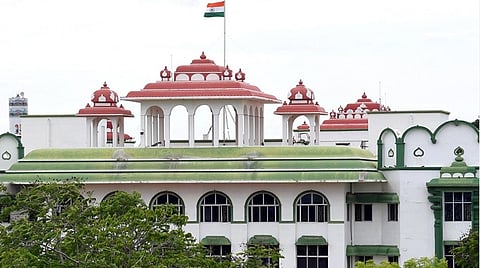 கோயில் நிதியில் திருமண மண்டபம் கட்ட தடை: உயர் நீதிமன்றம் உத்தரவு