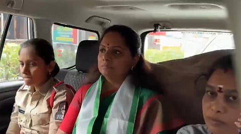 பேருந்து கட்டண உயர்வை ரத்து செய்யக் கோரி போராட்டம்: சந்திரசேகர ராவ் மகள் கவிதா கைது