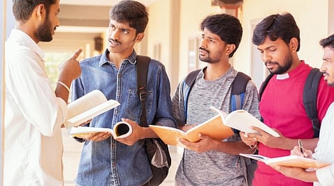 எந்தெந்த படிப்புகள் இணையானவை? - உயர்கல்வி துறை அரசாணை வெளியீடு