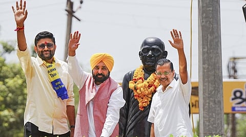 மேற்கு வங்கம், கேரளா உட்பட 4 மாநிலங்களில் இடைத்தேர்தல்: குஜராத்தில் பாஜக, ஆம் ஆத்மி ஒரு தொகுதியில் வெற்றி