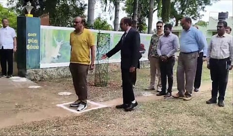 பாதுகாக்கப்பட்ட வனப்பகுதியாக மாற்றும் நடவடிக்கை தொடர்பாக மாஞ்சோலையில் உச்ச நீதிமன்றத்தால் நியமிக்கப்பட்ட குழுவினர் ஆய்வு மேற்கொண்டனர்.