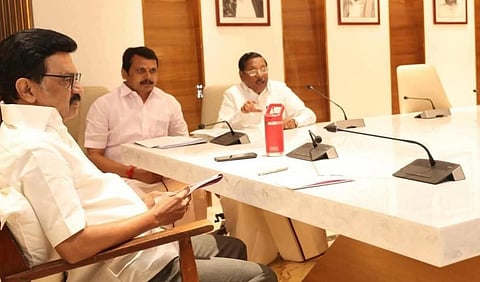 ஸ்டாலினா பெட்டியைத் திறந்து மனுக்களை படிக்கப் போகிறார்? - உள்ளதைச் சொல்ல முடியாமல் உழலும் உடன்பிறப்புகள்!