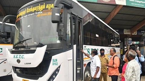 வார விடுமுறைக்காக 925 சிறப்பு பேருந்துகள்