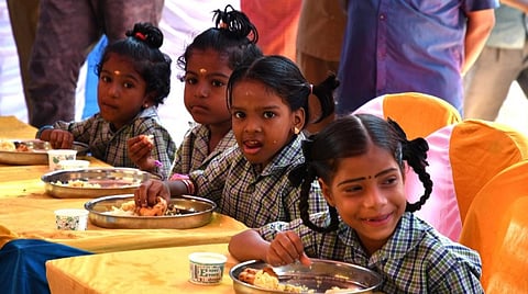 1,416 நகர்ப்புற நிதியுதவி பள்ளிகளில் காலை உணவு திட்டம்: விவரங்களை அதிகாரிகள் ஆய்வு செய்ய கல்வி துறை உத்தரவு