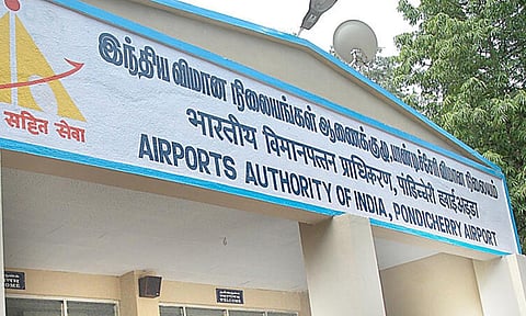 புதுச்சேரி: பாஜக முக்கிய நிர்வாகிகள் பயணித்த விமானம் ரத்து!