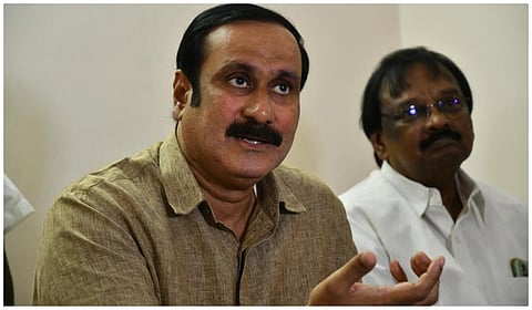 வணிகவரித்துறை, பள்ளிக்கல்வித்துறை காலியிடங்களை பதவி உயர்வின் மூலம் நிரப்ப தயக்கம் ஏன்?- அன்புமணி