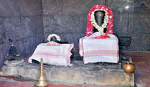 ஏற்றம் தரும் ஏடு ஜோதிடர்..!