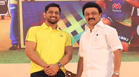 தோனியுடன் ஸ்டாலின் | கோப்புப் படம்.