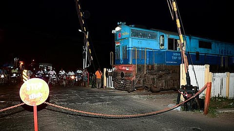 தெற்கு ரயில்வேயில் 276 கேட்களில் ‘இன்டர்லாக்கிங்' வசதி இல்லை: முழுமையாக ஏற்படுத்த பயணிகள் கோரிக்கை