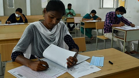 டிஎன்பிஎஸ்சி குருப்-4 தேர்வு இன்று நடைபெறுகிறது: 4 ஆயிரம் காலியிடங்களுக்கு 14 லட்சம் பேர் போட்டி