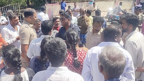 பெண் வழக்கறிஞர் புகாரில் பழநி முருகன் கோயில் காவலாளி கைது - நடந்தது என்ன?