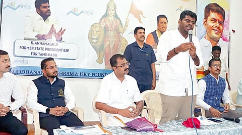 தகுதி, திறமையை வளர்த்துக் கொண்டால் பதவிகள் தானாக வரும்: அண்ணாமலை