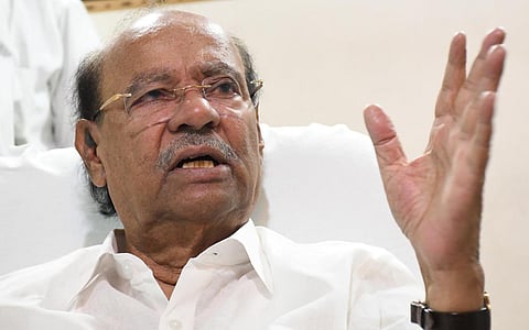 கட்சி கட்டுப்பாட்டை மீறியதாக பாமக எம்எல்ஏக்கள் மூவர் இடைநீக்கம் - ராமதாஸ் அதிரடி