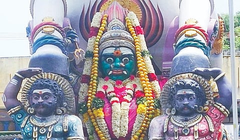 திருப்புவனம் மடப்புரம் பத்ரகாளியம்மன் | ஆடி மாதமும் அம்மன் திருவருளும்