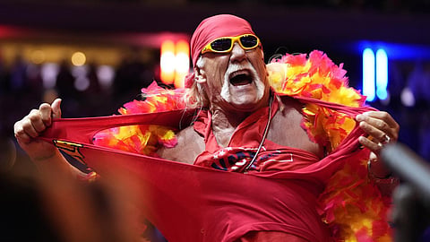 WWE மல்யுத்த வீரர் ஹல்க் ஹோகன் மாரடைப்பால் காலமானார்!
