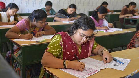 மாநில தகுதி தேர்வுக்கு சான்றிதழ் சமர்ப்பிக்க அவகாசம்