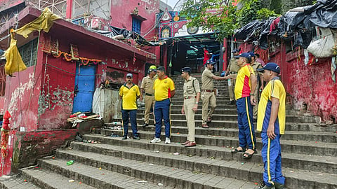 உத்தராகண்ட் மானசா தேவி கோயிலில் ஏற்பட்ட கூட்ட நெரிசலில் சிக்கி 6 பேர் பரிதாப உயிரிழப்பு