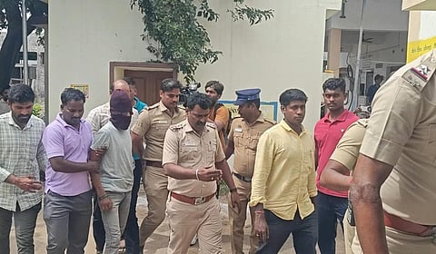 சிறுமி பாலியல் வன்கொடுமை வழக்கில் கைதான ராஜு பிஸ்வகர்மாவை 4 நாள் காவலில் விசாரிக்க அனுமதி