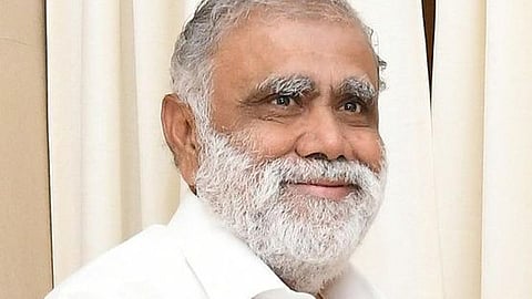 கடைகள் உரிமம் தொடர்பாக ஆய்வு செய்ய குழு: ஊரக வளர்ச்சி துறை அமைச்சர் பெரியசாமி தகவல்