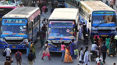சுங்க கட்டண நிலுவையில் 50 சதவீதத்தை ஆக.15-க்குள் செலுத்த முடிவு: ஐகோர்ட்டில் தமிழக அரசு தகவல்