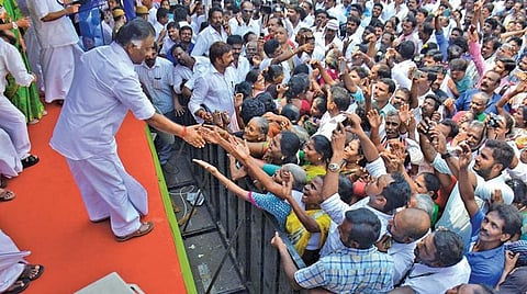 மக்கள் சந்திப்பு இயக்கம் நடத்த ஓபிஎஸ் திட்டம்