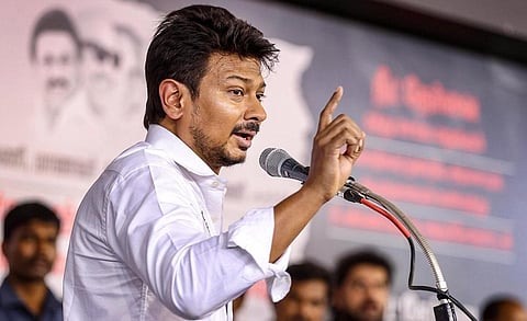 ‘தமிழ் மண்ணில் ஆதிக்கத்தை அடிமைத்தனத்தை வீழ்த்துவோம்! ’ - தீரன் சின்னமலைக்கு உதயநிதி ஸ்டாலின் அஞ்சலி