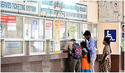 தீபாவளி முன்பதிவு: தென் மாவட்ட முக்கிய ரயில்களில் மூன்றரை நிமிடங்களில் விற்றுத் தீர்ந்த டிக்கெட்