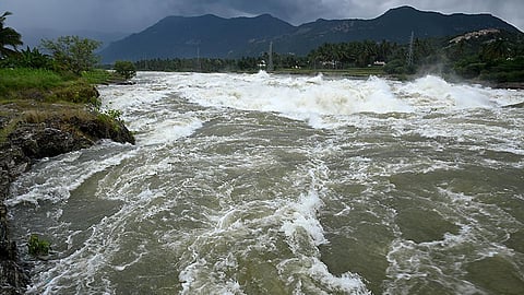 காவிரியில் தமிழகத்துக்கு 1.20 லட்சம் கன அடி நீர் திறப்பு