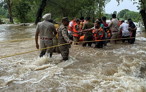 இந்தியா அளித்த எச்சரிக்கையால் உயிர் தப்பிய 1.5 லட்சம் பாகிஸ்தானியர்