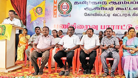 திமுக அரசு மீது ஆசிரியர்கள் கோபத்தில் உள்ளதாக ஆரம்பப் பள்ளி ஆசிரியர் கூட்டணி கருத்து