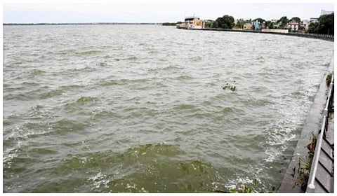 சென்னை குடிநீர் ஏரிகளுக்கு நீர் வரத்து அதிகரிப்பு - முழு கொள்ளளவை நெருங்கும் புழல் ஏரி