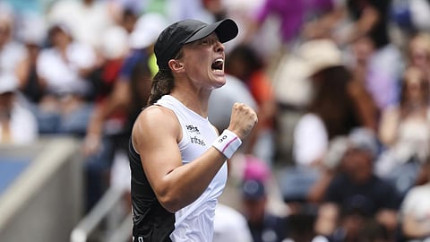 யுஎஸ் ஓபன் டென்னிஸ்: ஜன்னிக் சின்னர், ஸ்வியாடெக் கால் இறுதிக்கு முன்னேற்றம்