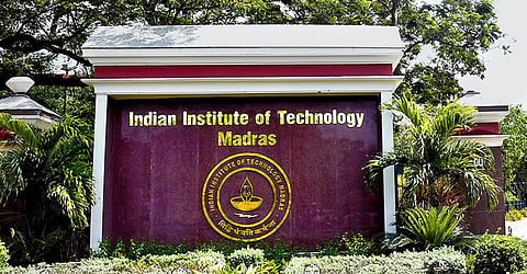 ஆன்லைனில் ஏரோநாட்டிக்ஸ், பொருளாதார பட்டப் படிப்புகள் - சென்னை ஐஐடியில் விரைவில் அறிமுகம்
