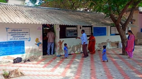சென்னை: 10 அம்ச கோரிக்கைகளை வலியுறுத்தி ஓய்வுபெற்ற சத்துணவு, அங்கன்வாடி ஊழியர்கள் ஆர்ப்பாட்டம்